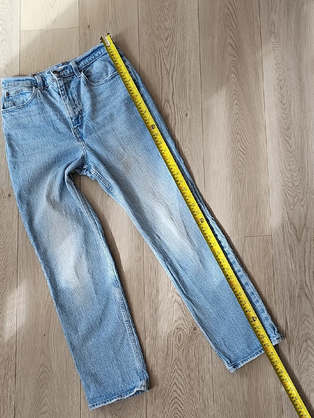 Levi's Premium 70s High Slim Straight Medium Wash Jeans, Sz 28 *Stains - Read - Picture 16 of 16